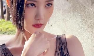 深v吊带泳衣 深v吊带泳衣